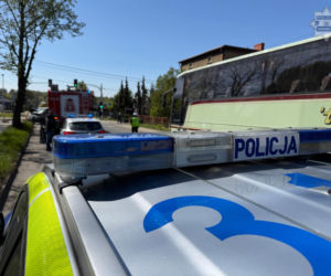 Zderzenie motocykla z autem. Ranny trafił do szpitala LPR. DK11 zablokowana