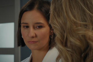 Agnes i Judyta wkraczają do akcji w M jak miłość. Przerwą romans Artura i Joanny?