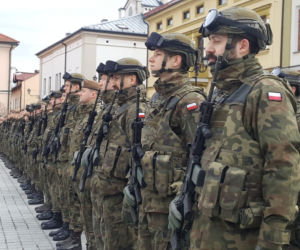 Uroczysta przysięga żołnierzy WOT