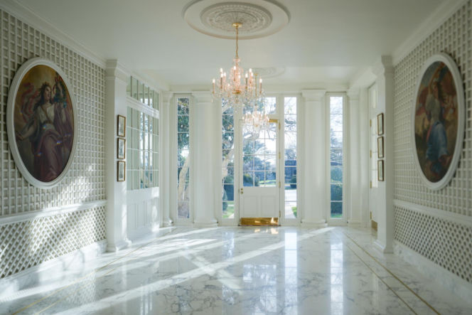 Melania Trump udekorowała Biały Dom. Święta lepsze niż za Bidena?