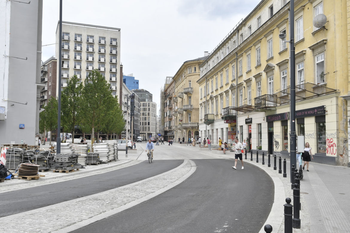 Kamery będą strzegły zakazu wjazdu na nowy Plac Pięciu Rogów. Rewolucja drogowców