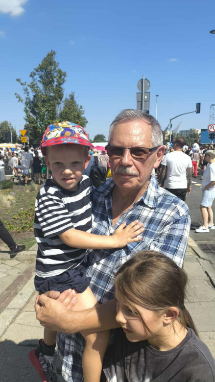 Tłumy na defiladzie wojskowej w Warszawie