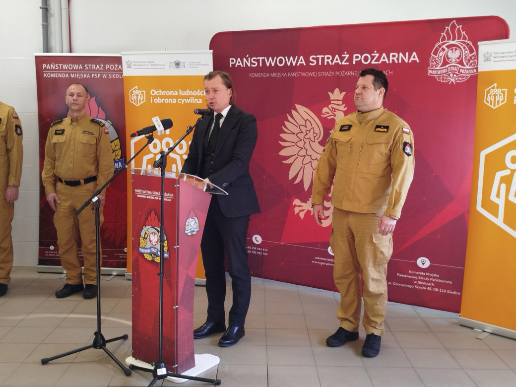 Nowy sprzęt trafi do strażaków z Siedlec, Łosic, Makowa Mazowieckiego, Ostrołęki, Ostrowi Mazowieckiej, Pułtuska, Sokołowa Podlaskiego, Węgrowa i Wyszkowa