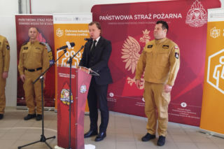 Nowy sprzęt trafi do strażaków z Siedlec, Łosic, Makowa Mazowieckiego, Ostrołęki, Ostrowi Mazowieckiej, Pułtuska, Sokołowa Podlaskiego, Węgrowa i Wyszkowa