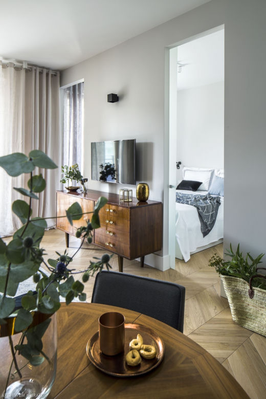 Salon z kuchnią w kawalerce