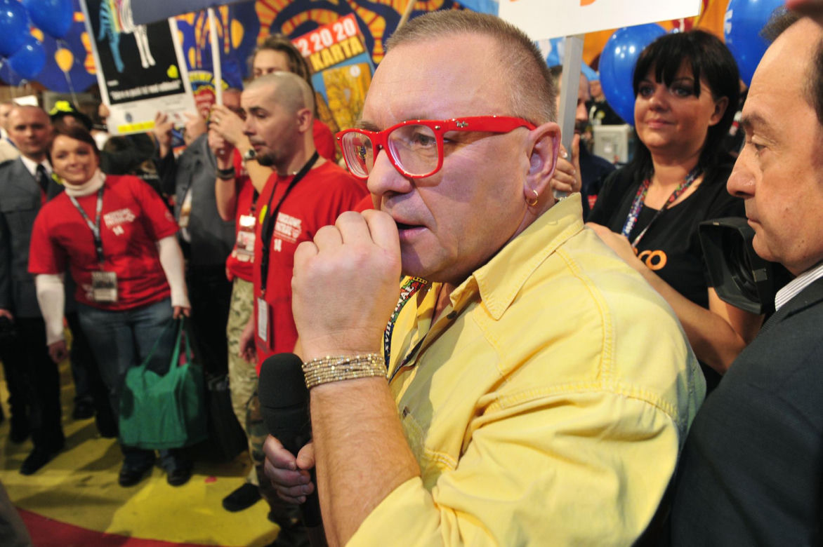 Jerzy Owsiak na przestrzeni lat. Tak zmieniał się jego charakterystyczny wizerunek