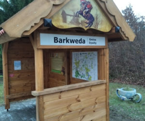 Nowy przystanek w Sołectwie Barkweda. Nawiązuje do stylu warmińskiego [ZDJĘCIA]