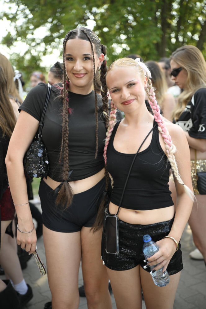 Drugi koncert The Weeknd w Warszawie. Najwierniejsi fani nie przestraszyli się morderczego upału. Znajdź się na zdjęciach