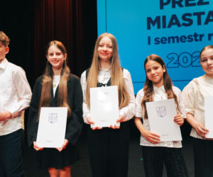 Najzdolniejsi uczniowie odebrali stypendia Prezydenta Miasta Siedlce
