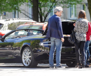Kinga Rusin i Marek Kujawa oglądają Aston Martina_1PUBL