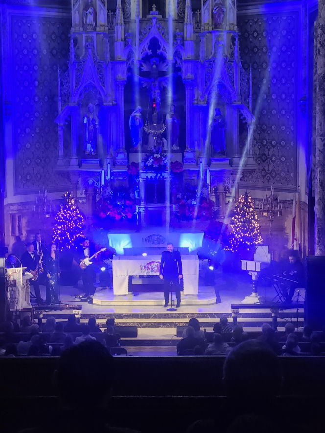 Wielkie Kolędowanie z gwiazdami na Greenpoincie