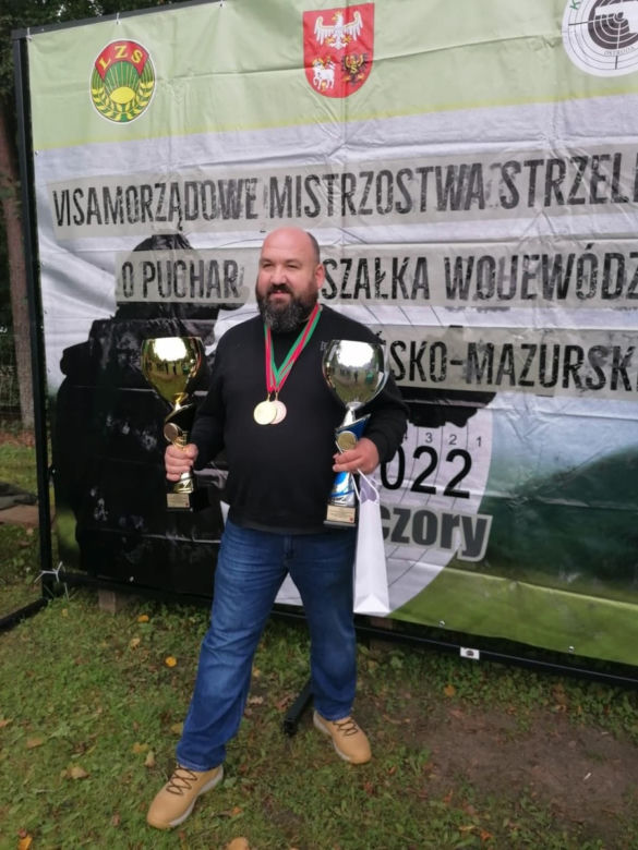 Policjanci z Iławy na pudle w zawodach strzeleckich