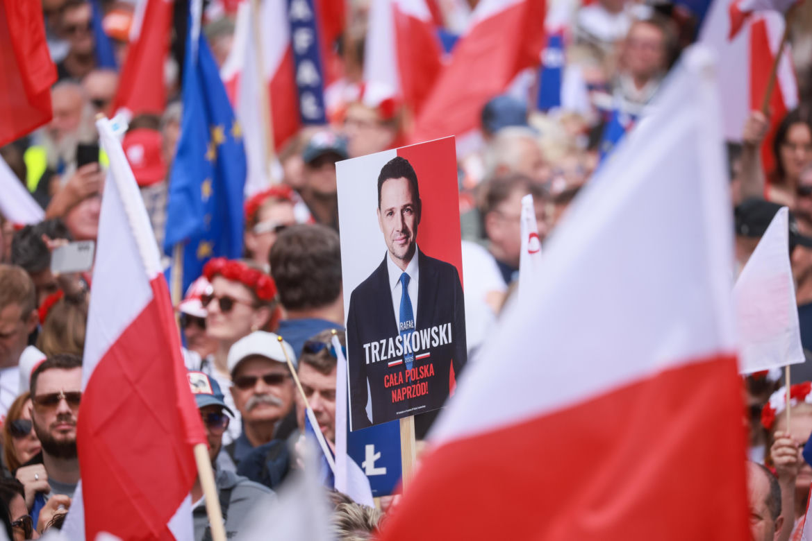 Dwa marsze w Warszawie. Wyborcy zgromadzili się w stolicy