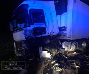 Tyle zostało z Dodge`a po zderzeniu z TIR-em