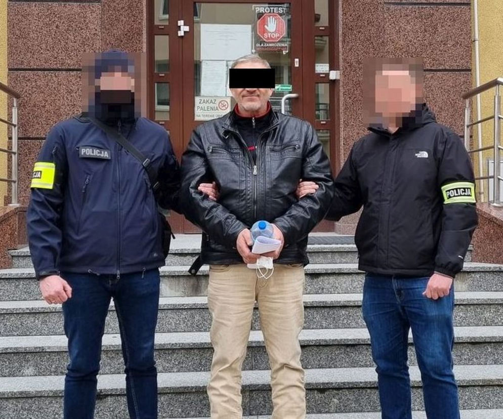 Lublin: Ludzie oddawali mu siatki pełne pieniędzy! 57-latek udawał prokuratora