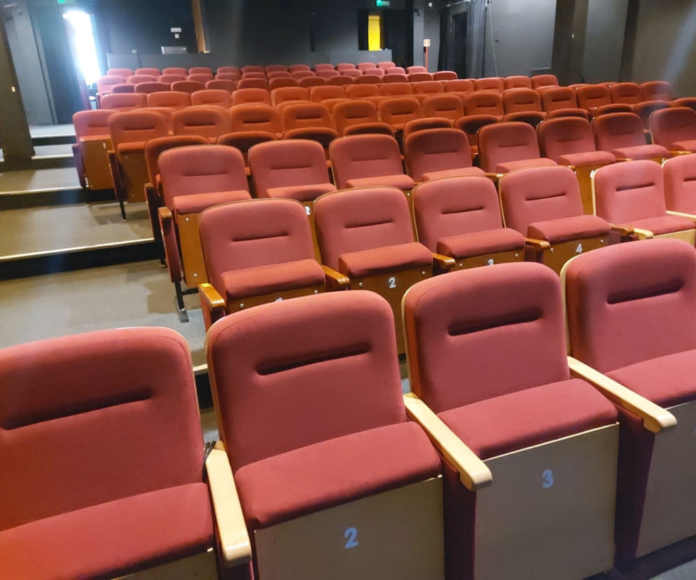 fotele teatralne