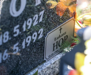 Tajemnicza śmierć i pogrzeb w sekrecie. Znany prokurator Jerzy Hop i jego syn nie żyją. Ostatnie pożegnanie