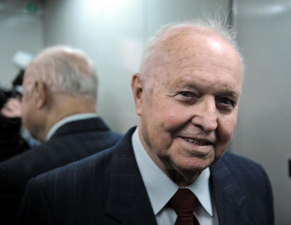 Stanisław Kania – polski polityk, w latach 1980–1981 I sekretarz Komitetu Centralnego Polskiej Zjednoczonej Partii Robotniczej, członek Rady Państwa (1982–1985).