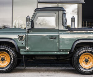 Kahn Design Land Rover Defender Pick Up