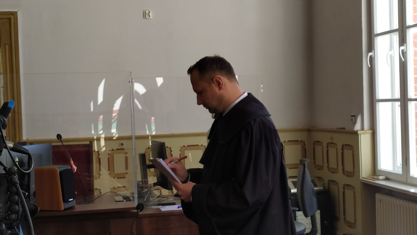 Ofiara księdza pedofila otrzyma gigantyczne pieniądze od toruńskiej kurii! Mariusz Milewski wygrał w sądzie