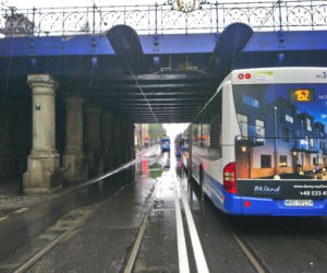 Kraków całkowicie sparaliżowany przez ulewy 23.05.2019: zalane drogi, brak prądu, nie kursują tramwaje