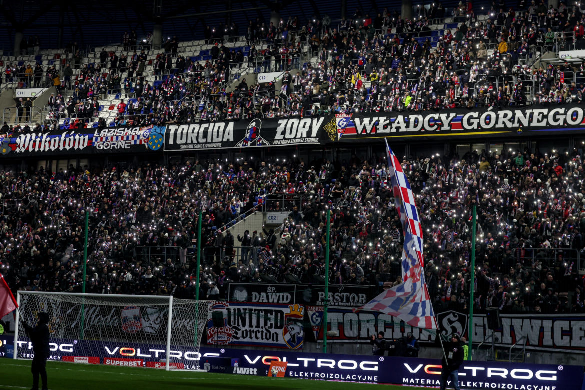 Górnik Zabrze - Pogoń Szczecin: Zdjęcia kibiców z meczu 22. kolejki PKO BP Ekstraklasy