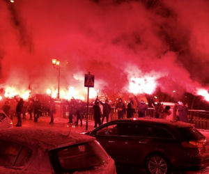 Racowisko kibiców Jagiellonii Białystok rozpoczęło się o symbolicznej godz. 19:20