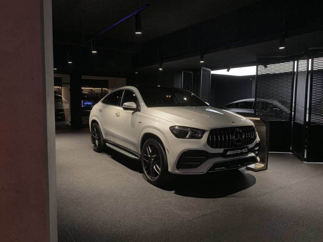 Premiery AMG w AMG Brand Center