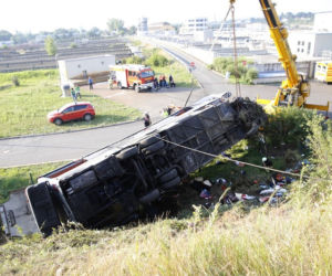 Wypadek polskiego autokaru w Niemczech obok Drezna. NIE ŻYJE 9 osób, około 40 rannych