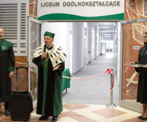 Białystok. LO Politechniki Białostockiej. Ślubowanie uczniów klas pierwszych