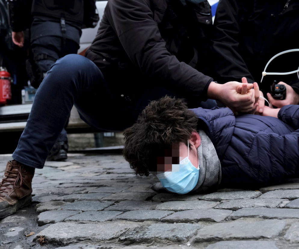 Okradł sklep na oczach policjanta. Funkcjonariusz po służbie zatrzymał złodzieja