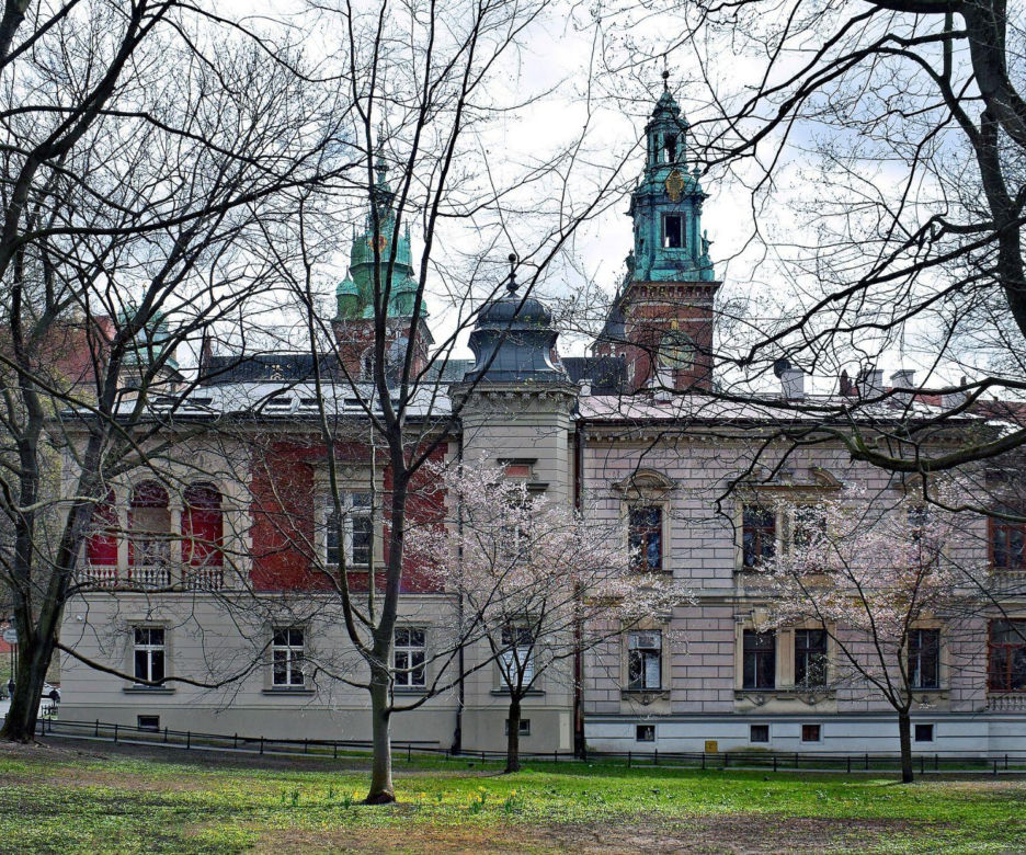 "Mały Wawel", a tuż za nim "oryginał"