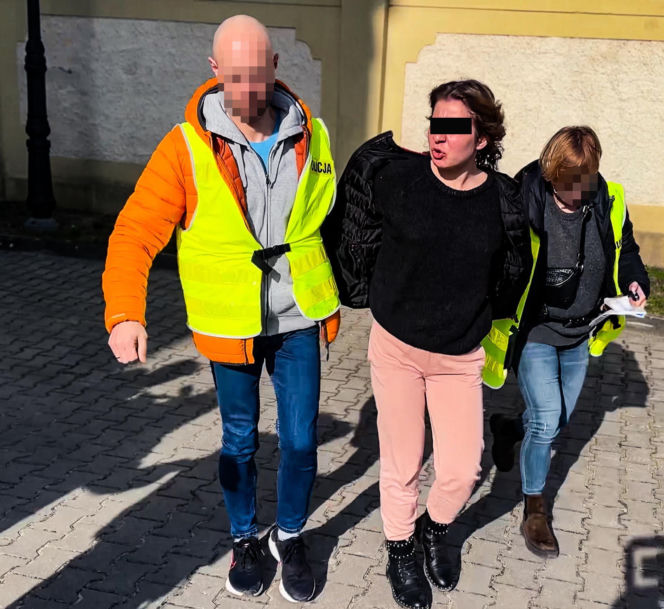 Dwa gołębie na grobie zamordowanych przez córkę rodziców. Ten znak poruszył Ostródę