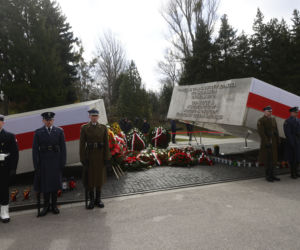 12. rocznica katastrofy smoleńskiej. Uroczystości na Powązkach Wojskowych