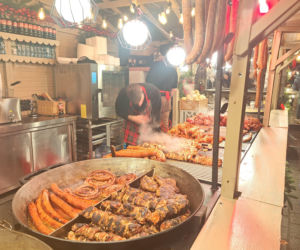 Jarmark Bożonarodzeniowy 2025 na Rynku Głównym w Krakowie. Jedzenie drogie jak nigdy