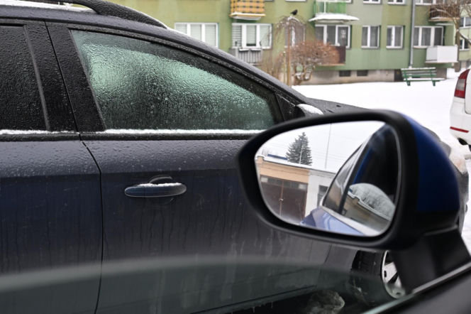 Gołoledź paraliżuje Polskę