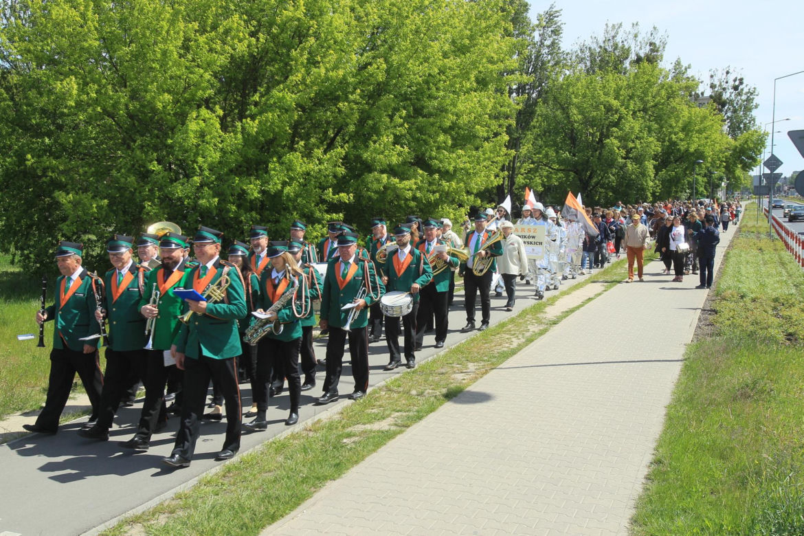Warszawa pielęgnuje tradycję hutniczą. Kolorowa parada przeszła ulicami miasta