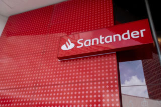 Santander zmienia się w Erste Bank Polska. Co to oznacza dla klientów?