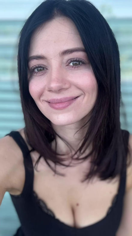 Adriana Kalska zaświeciła biustem! Fani oszaleli w komentarzach