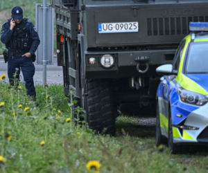 Służby przeszukują teren w okolicy Zalewu Zemborzyckiego