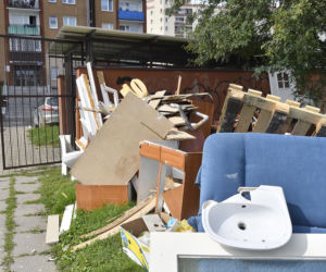 Śmieciowy CHAOS w Warszawie. Wiemy jak wyliczyć nową opłatę