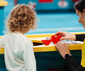 Iga Świątek bawiła się z dziećmi LEGO