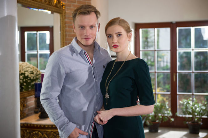 Na Wspólnej. Igor (Kuba Wesołowski), Elżbieta Marcinek (Paulina Chapko)