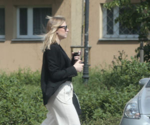 Kinga Duda podróżując limuzyną łamie przepisy 
