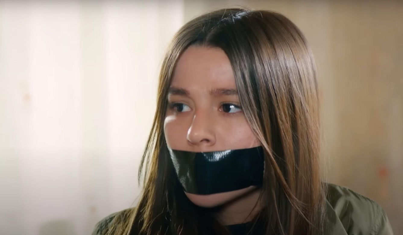 Melis naprowadzi porywacza na trop Zeynep. Dojdzie do tragicznego wypadku i dziewczyna zostanie pojmana.