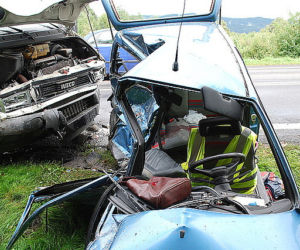 Zagórz: Śmiertelny wypadek. Fiat zderzył się z dostawczym iveco