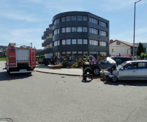Nowy Sącz. Wypadek na ul. Tarnowskiej. Dzieci wśród poszkodowanych, trzy osoby w szpitalu [ZDJĘCIA]
