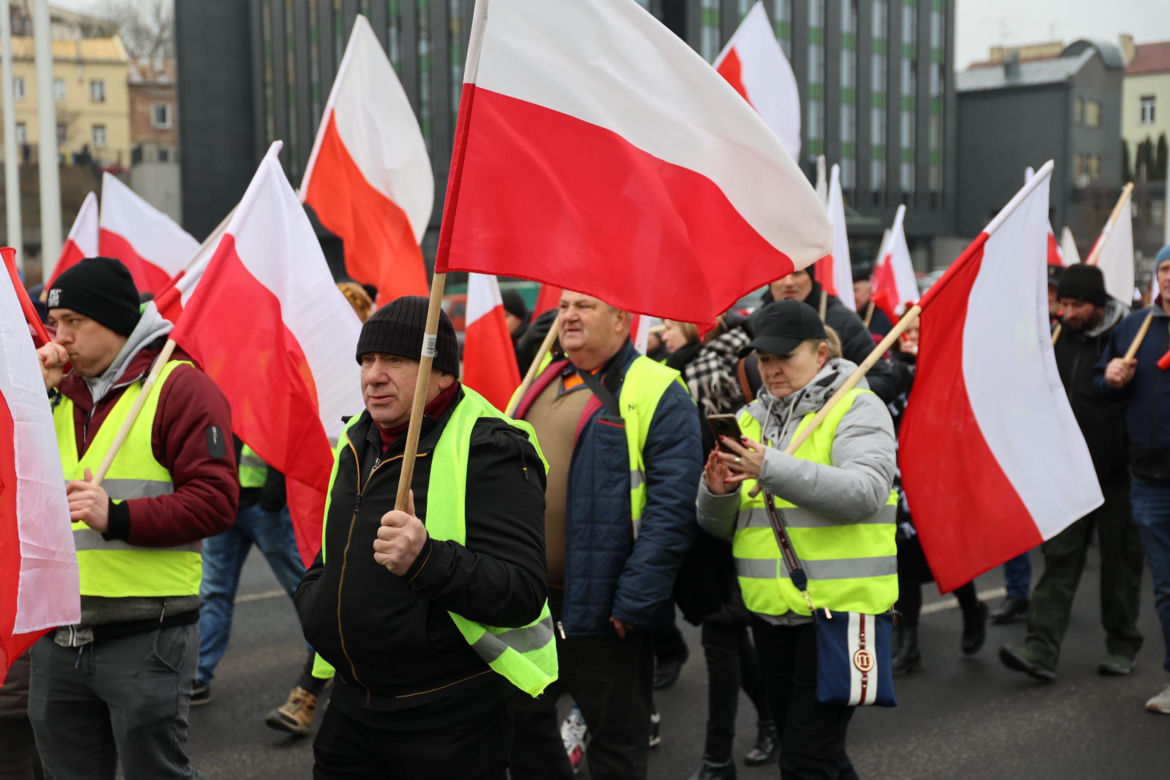 Protest rolników 20 marca w Lublinie. Przeszli ulicami miasta pod LUW