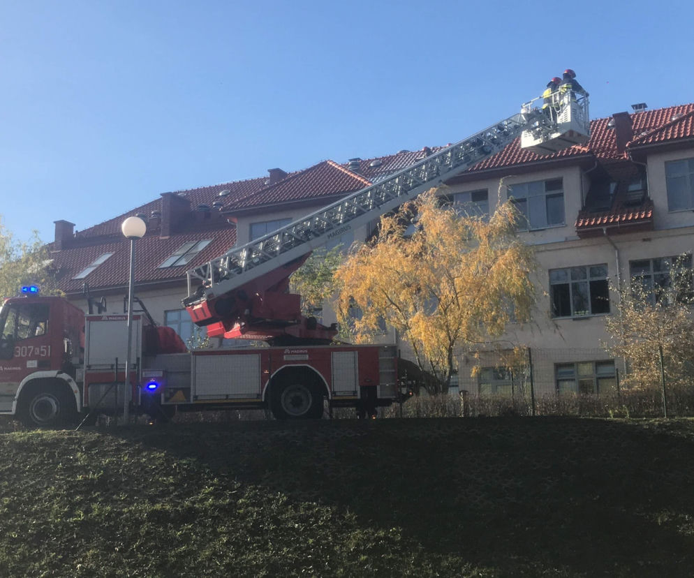 Pożar w szkole podstawowej w Zielonkach.Trwa ewakuacja [ZDJĘCIA]