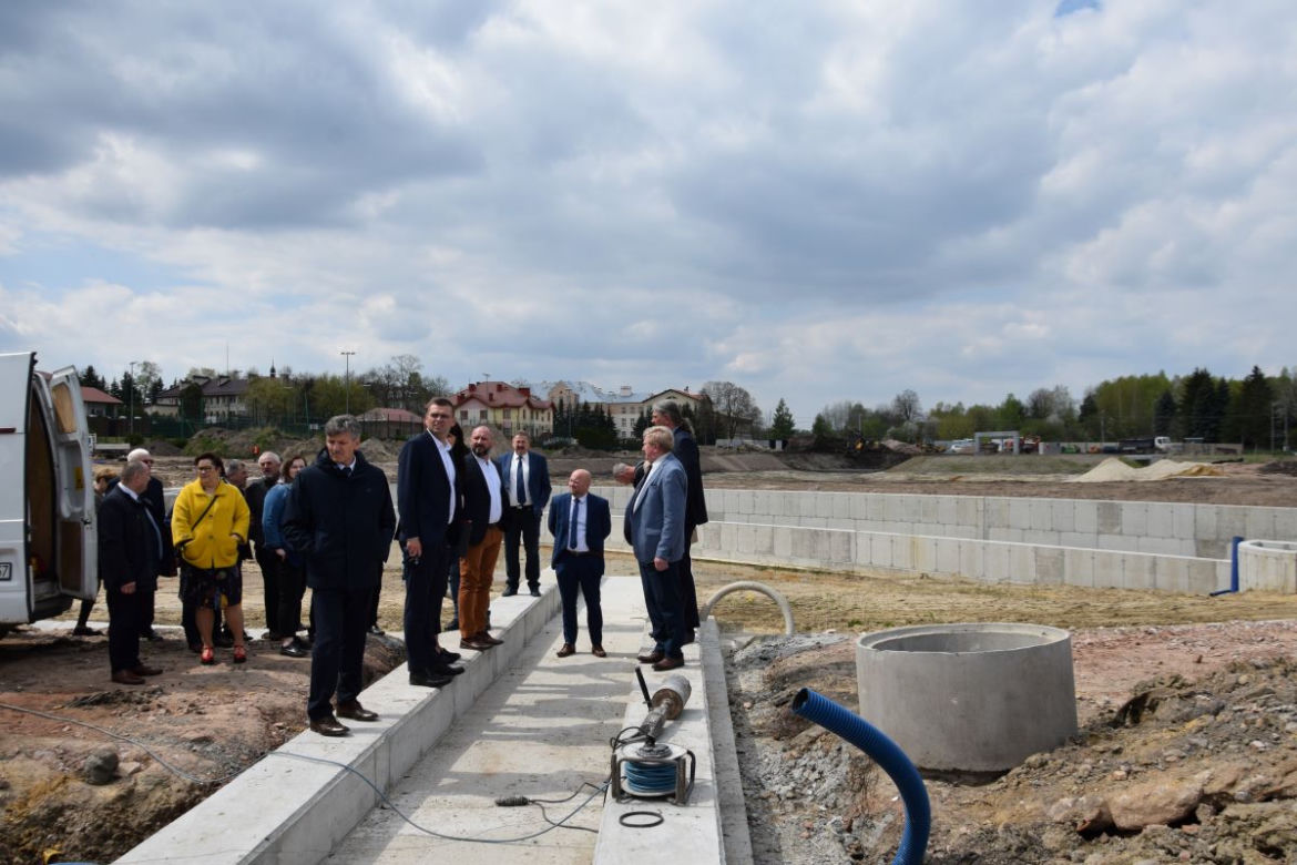 W Mircu też będą mieli dwa stawy, plażę i centrum rekreacyjne 